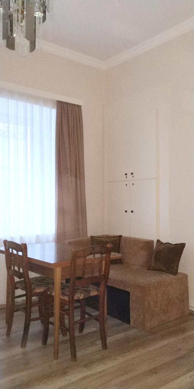 Gulo'S Home Tbilisi Exterior photo